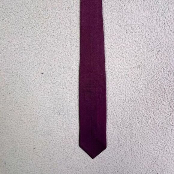 GUCCI MENS SILK TIE WINE COLOR